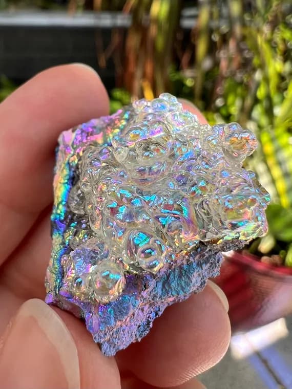 Moonbeam aura Hungarian Hyalite Opal, UV reactive