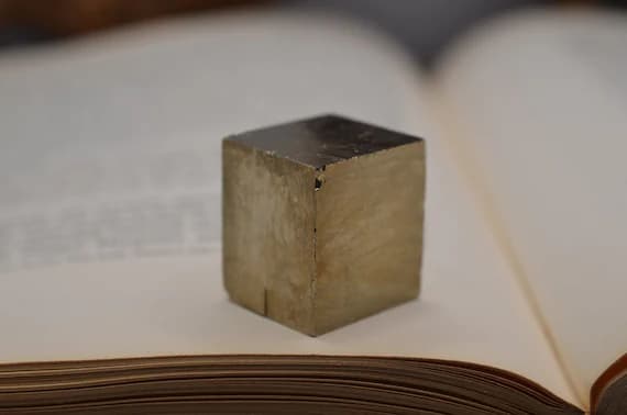 Bright Pyrite Cube